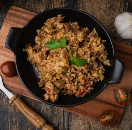 Консервы мясорастительные стерилизованные рубленые "Плов с говядиной"